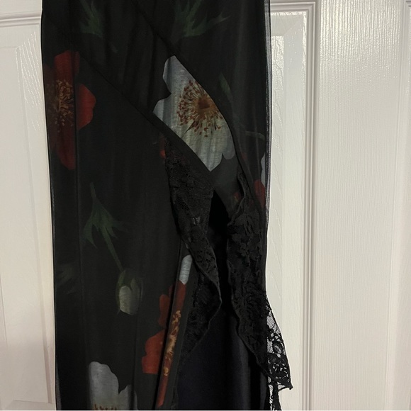 Tiger Mist Theo Floral Maxi Dress NWT - Picture 4 of 9